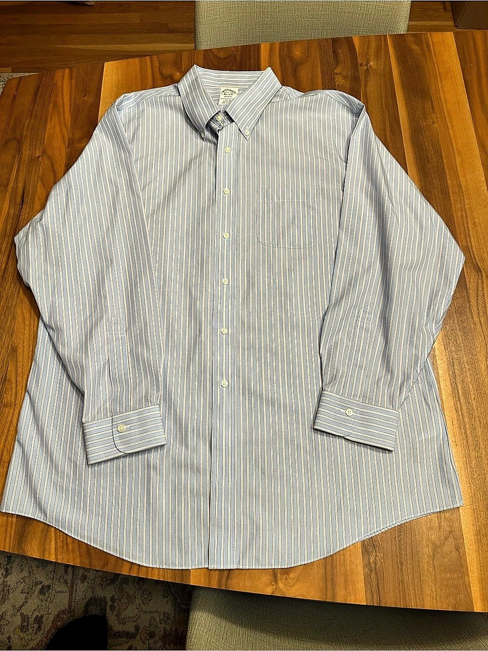 Brooks Brothers Regent Striped 100% Cotton Dress Shirt Size 17.5/34 non-iron